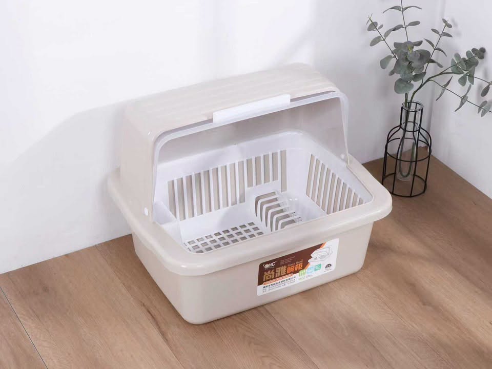 Dust-proof kitchen plastic dish drying rack with a flip cover