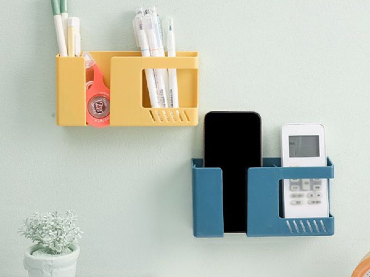 Wall-mounted 2-in-1 mobile phone and remote storage holder